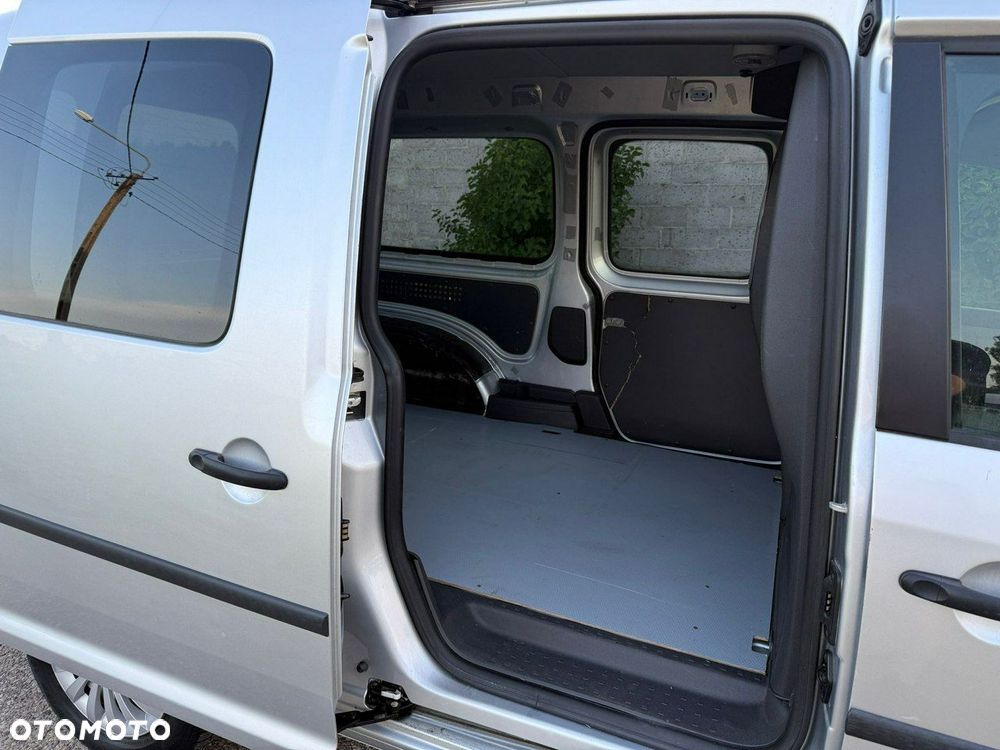 Volkswagen Caddy - 26