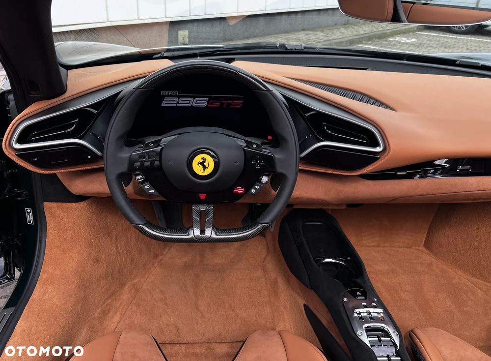 Ferrari 296 GTS - 11