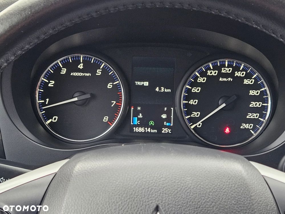 Mitsubishi Outlander 2.0 Invite + 2WD - 29