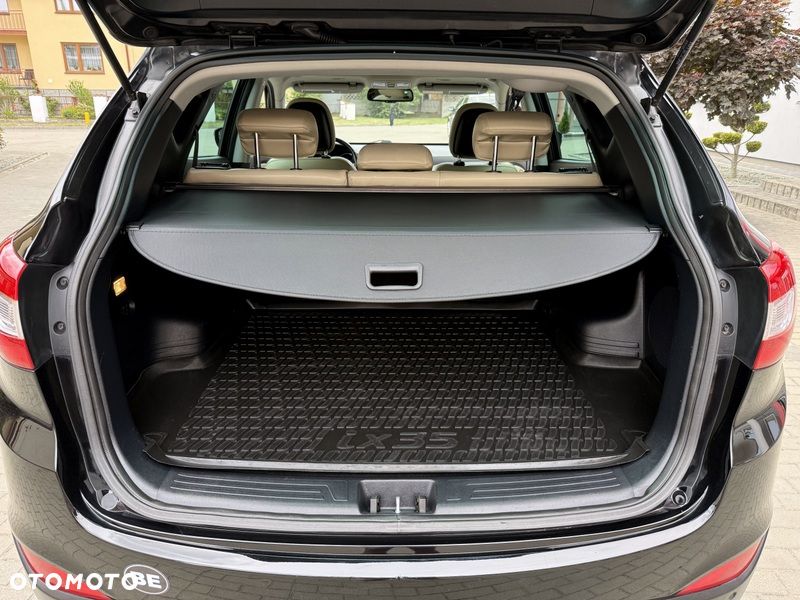Hyundai ix35 1.6 2WD Fifa World Cup Edition - 12