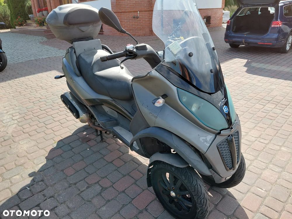 Piaggio MP-3 - 7