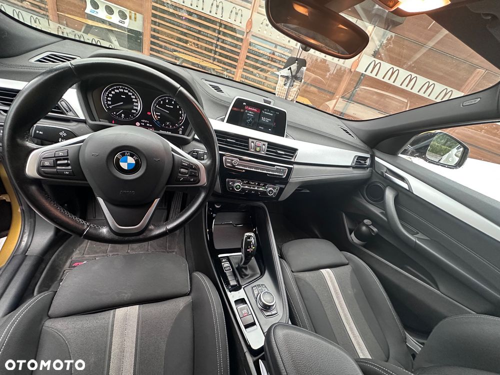 BMW X2 sDrive18i - 11