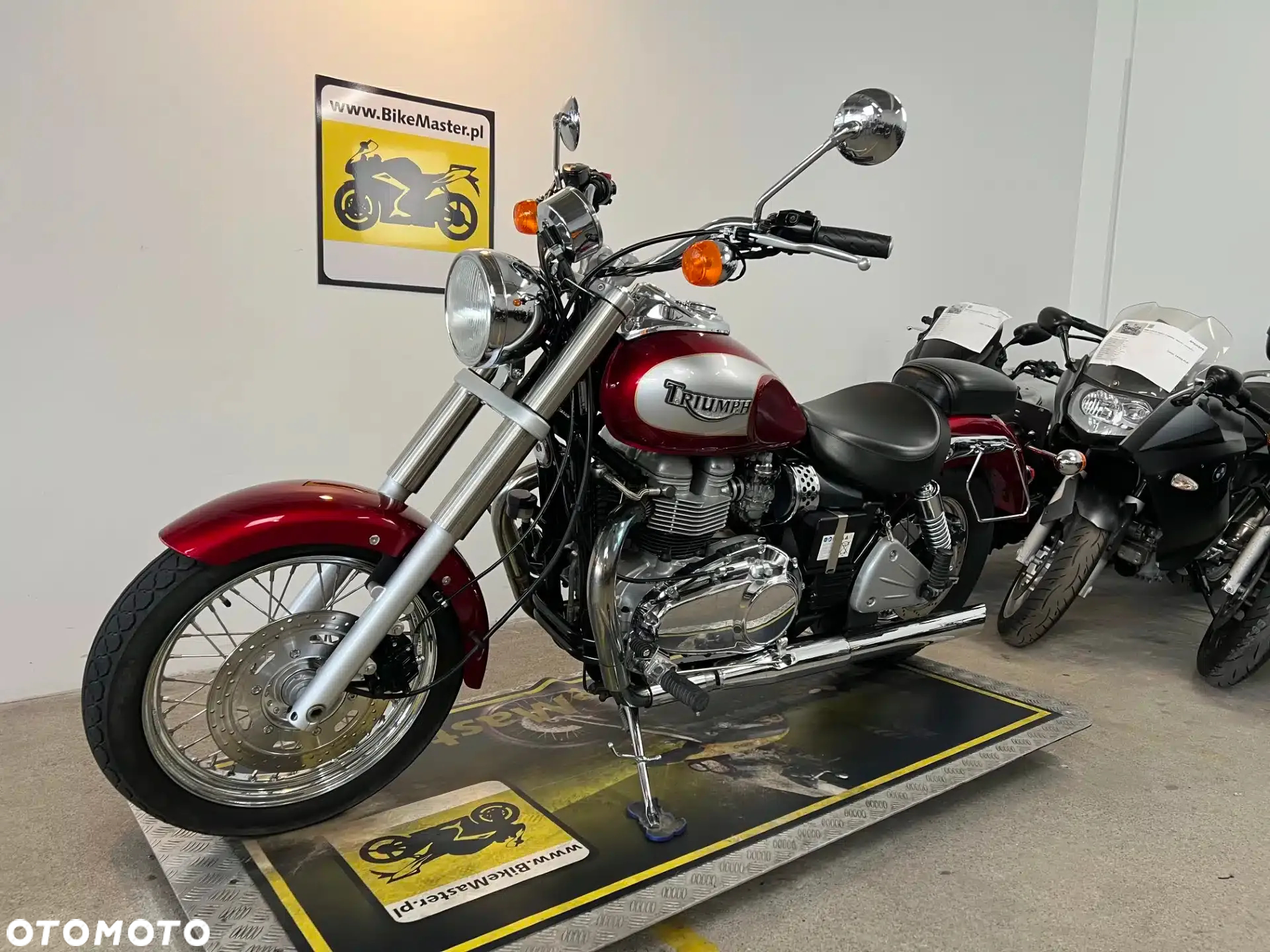 Triumph America - 4