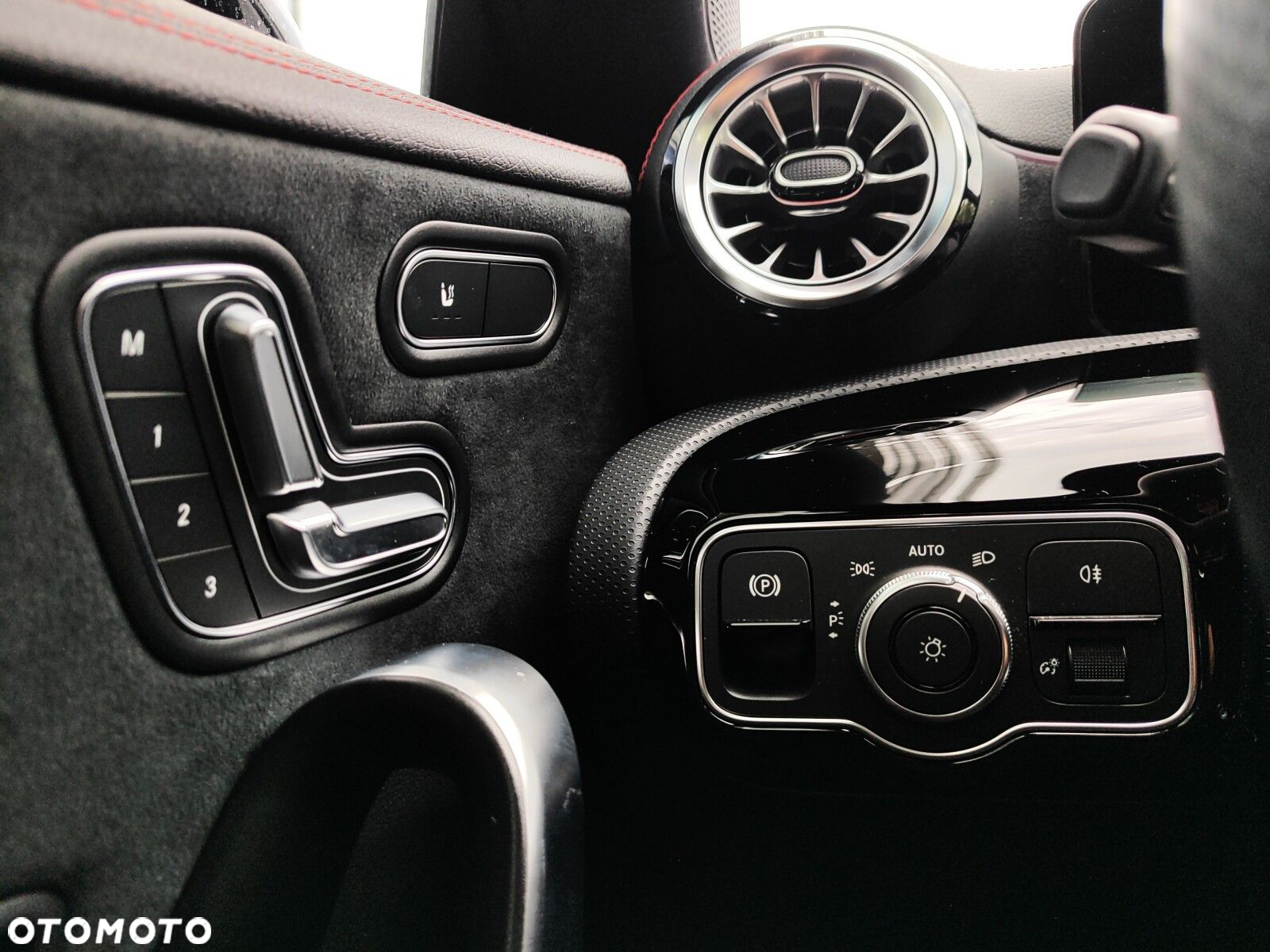 Mercedes-Benz CLA 200 AMG Line 7G-DCT - 17