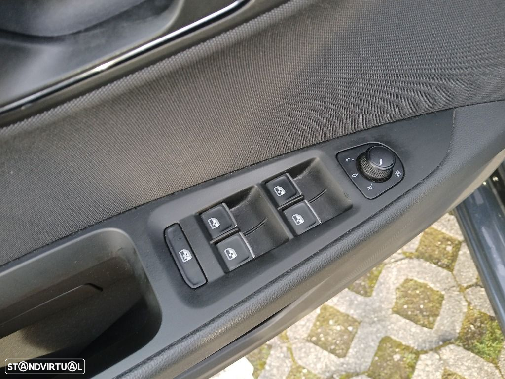 SEAT Leon 1.6 TDI FR S/S - 14