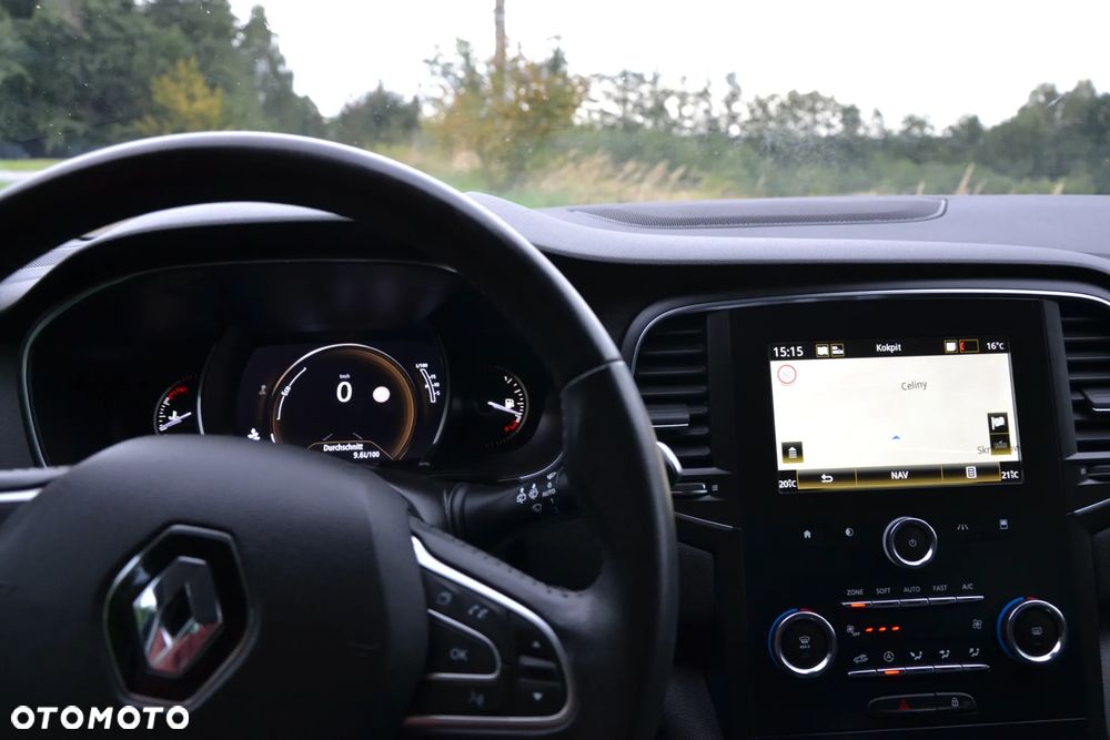 Renault Megane TCe 140 GPF LIMITED - 10