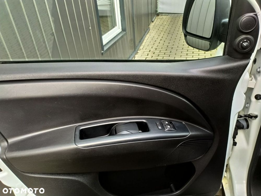 Opel Combo - 15