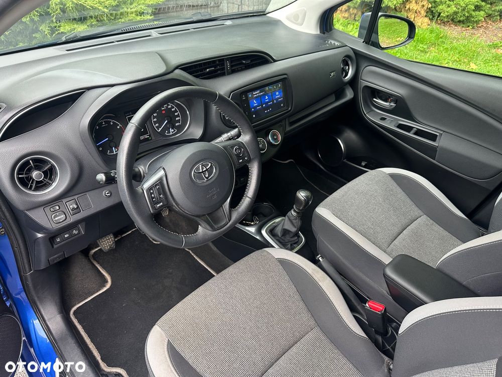 Toyota Yaris - 10
