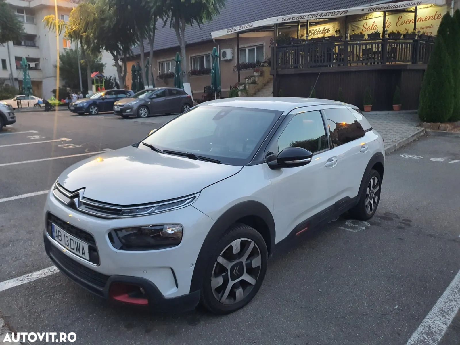 Citroën C4 Cactus Pure Tech 110 Stop&Start EAT6 Selection - 1