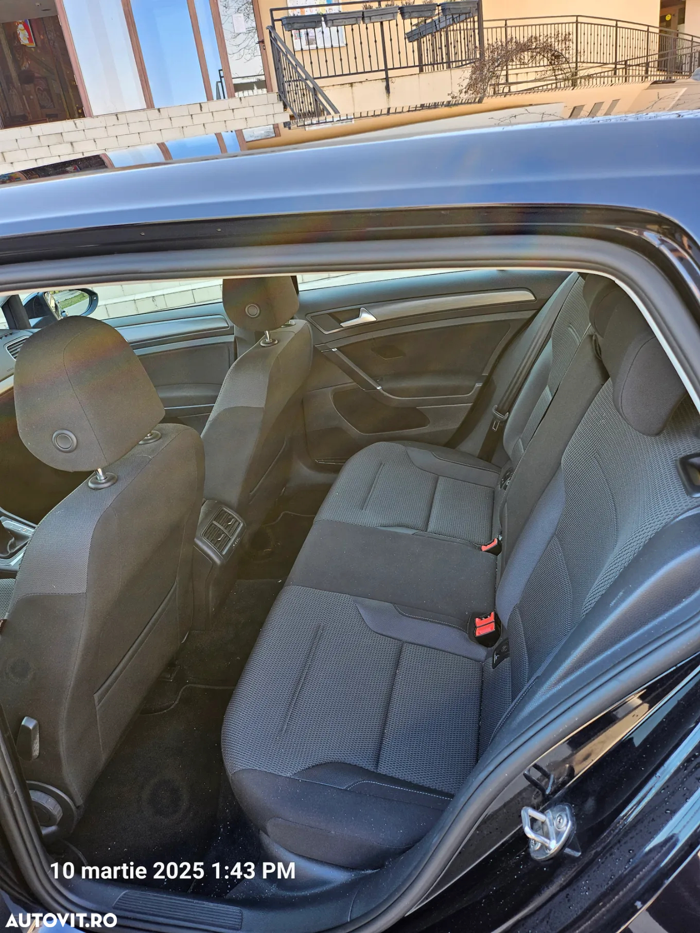 Volkswagen Golf 1.6 TDI Comfortline - 4
