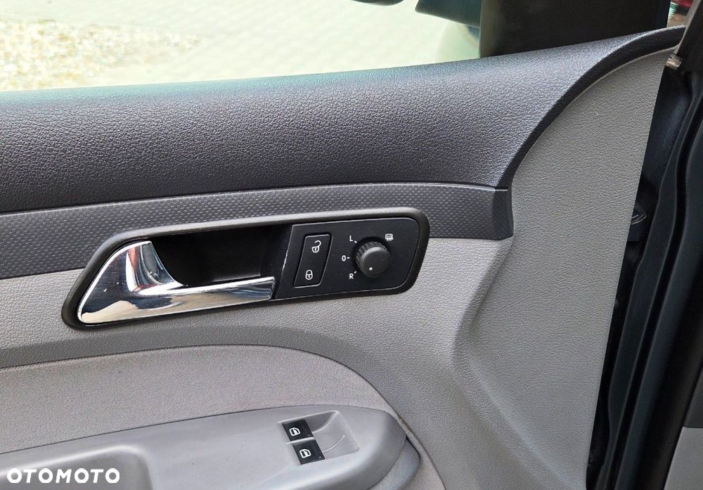 Volkswagen Caddy - 10