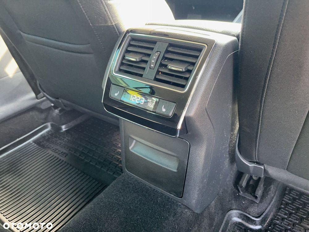 Skoda Superb 2.0 TSI Style DSG - 11