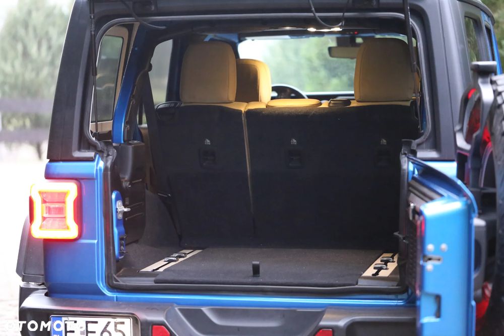 Jeep Wrangler Unlimited 3.6 Automatik Recon - 13