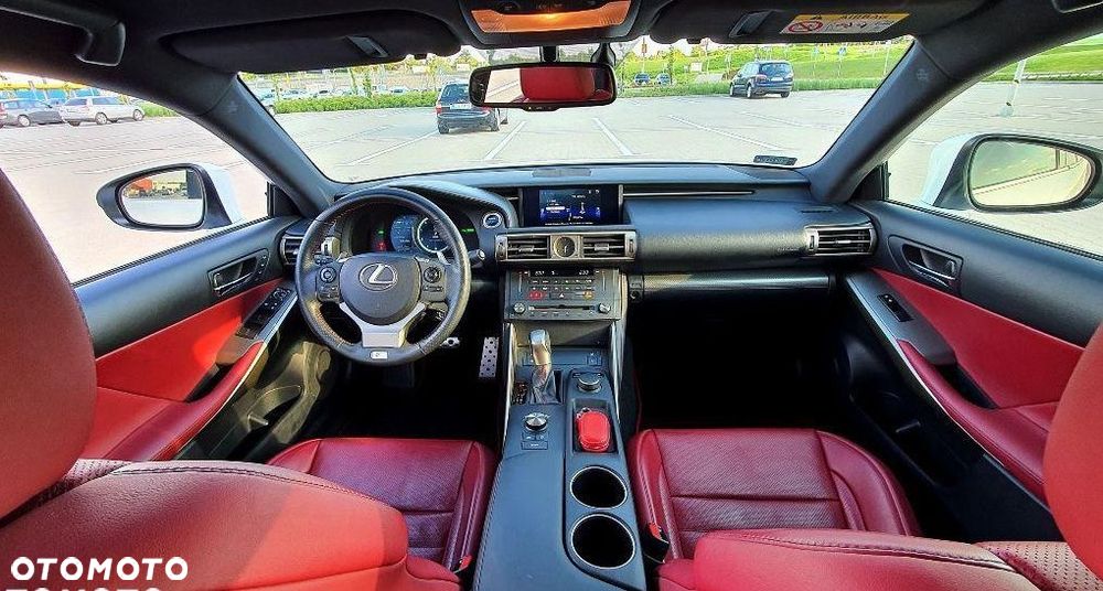 Lexus IS - 8