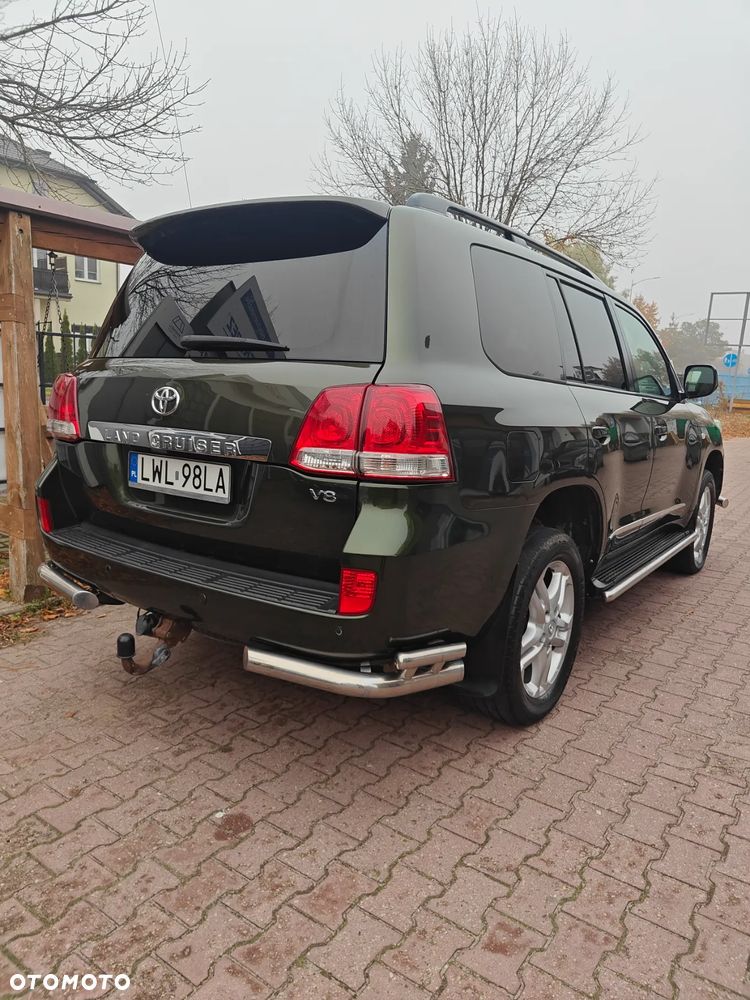 Toyota Land Cruiser - 2