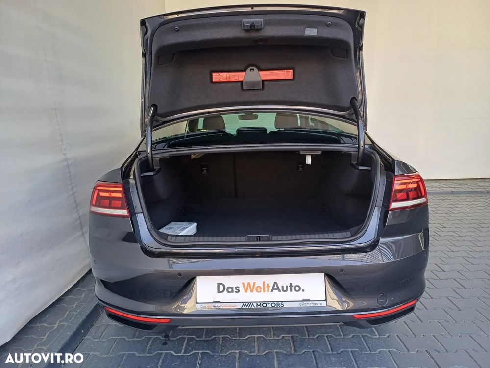 Volkswagen Passat 1.5 TSI ACT DSG Trendline - 29