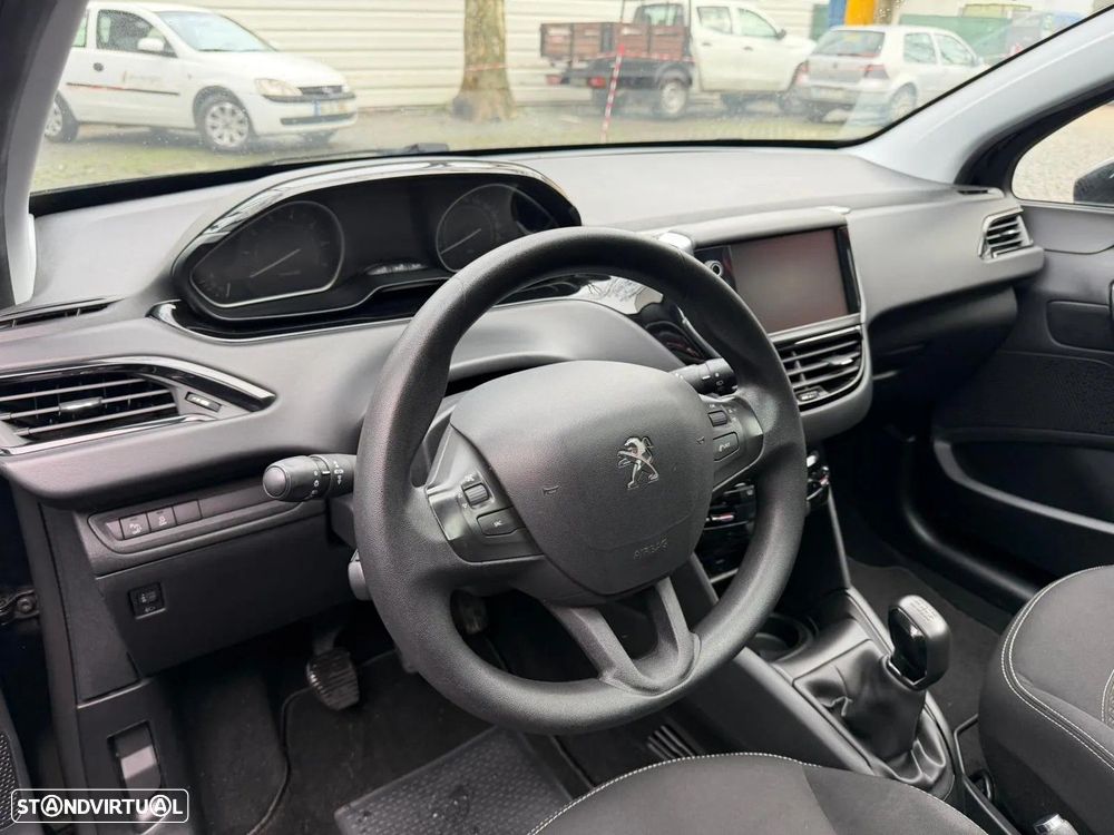 Peugeot 208 1.2 VTi Active - 4