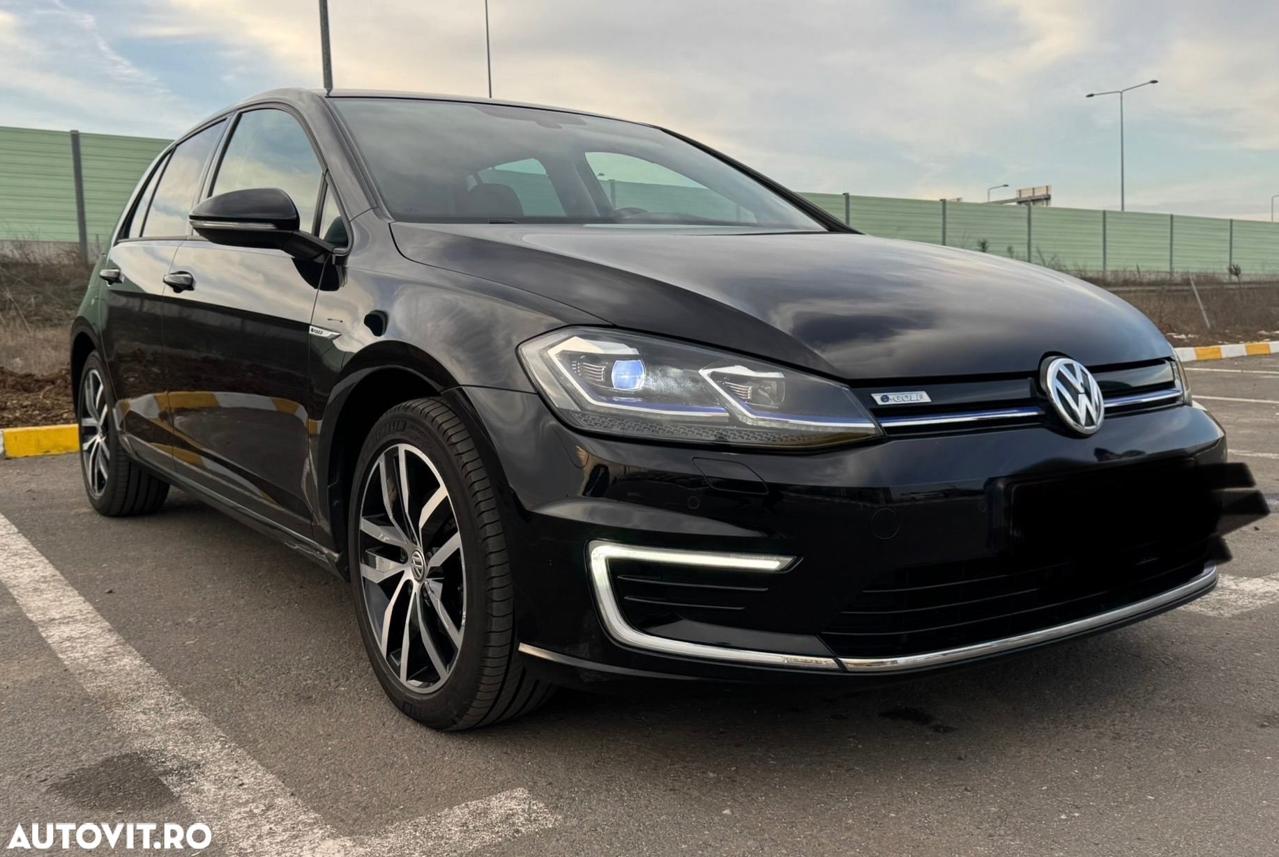 Volkswagen Golf e-Golf - 15