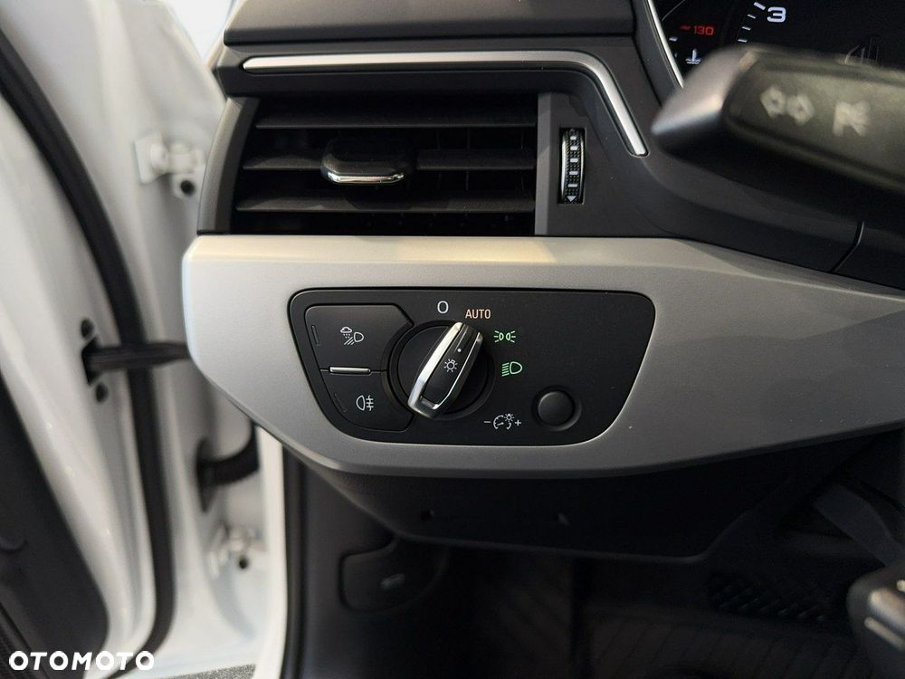 Audi A4 Limousine - 28