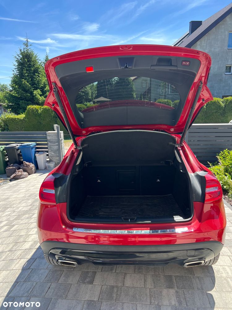 Mercedes-Benz GLA 250 4-Matic - 8