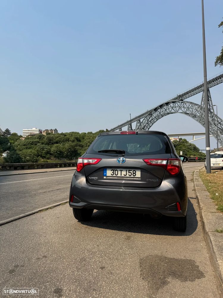 Toyota Yaris 1.5 HSD Comfort+P.Style - 10