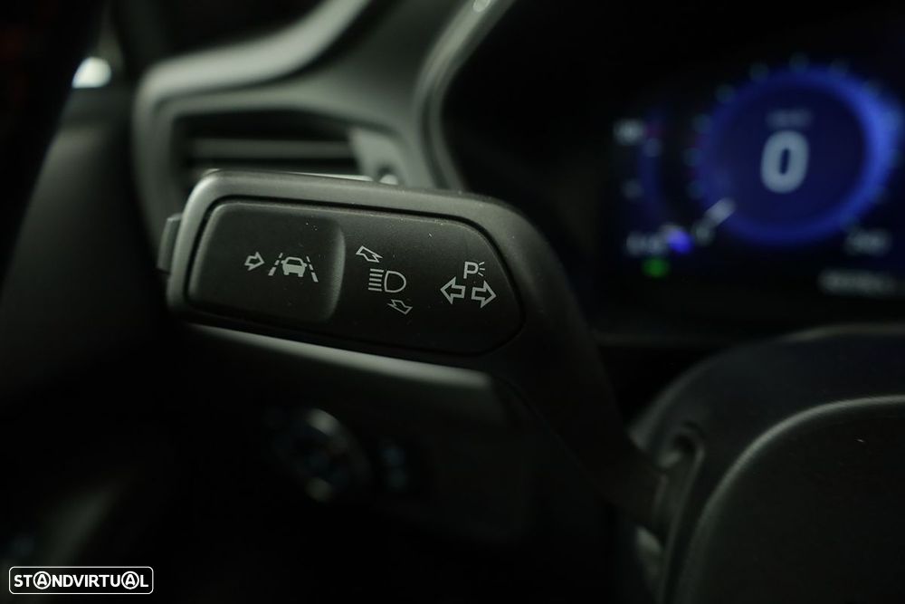 Ford Focus 1.0 EcoBoost MHEV ST-Line X - 17