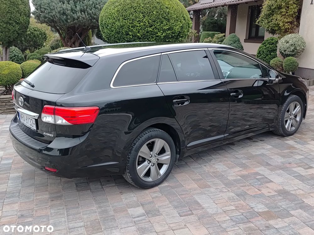 Toyota Avensis 1.8 Premium - 6