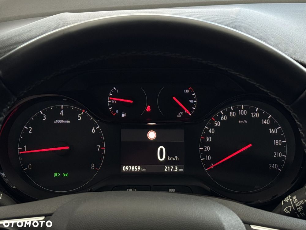 Opel Crossland X - 16