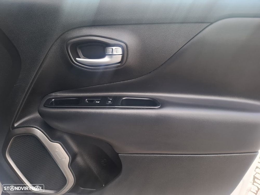 Jeep Renegade 1.6 MJD Limited - 43