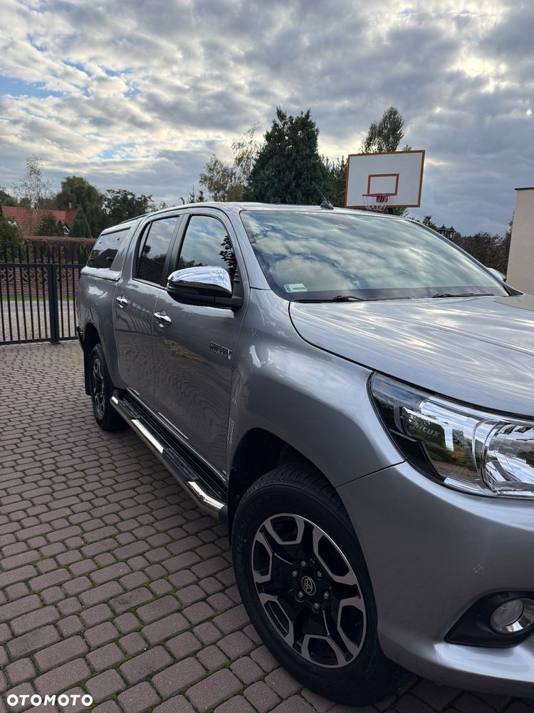 Toyota Hilux 2.4 D-4D Double Cab DLX 4x4 - 9