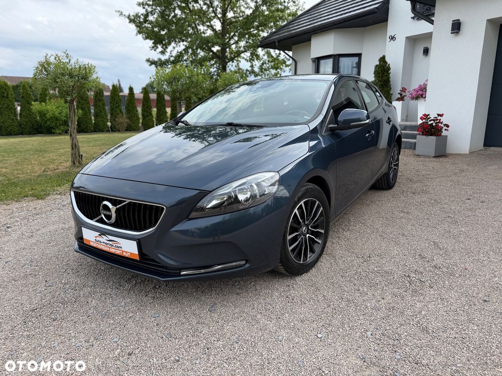 Volvo V40 D2 Momentum - 2