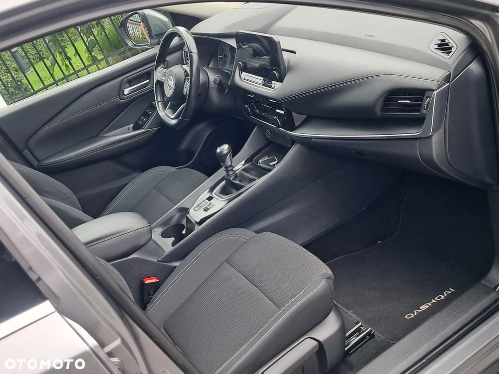 Nissan Qashqai 1.3 DIG-T AKARI - 20