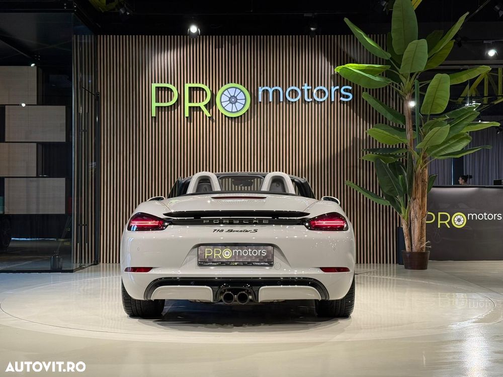 Porsche Boxster - 10