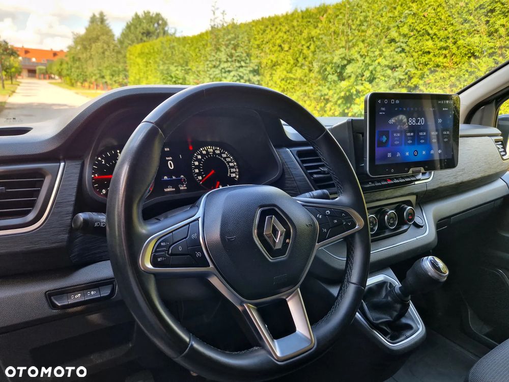 Renault Trafic 2.0 dCi - 26