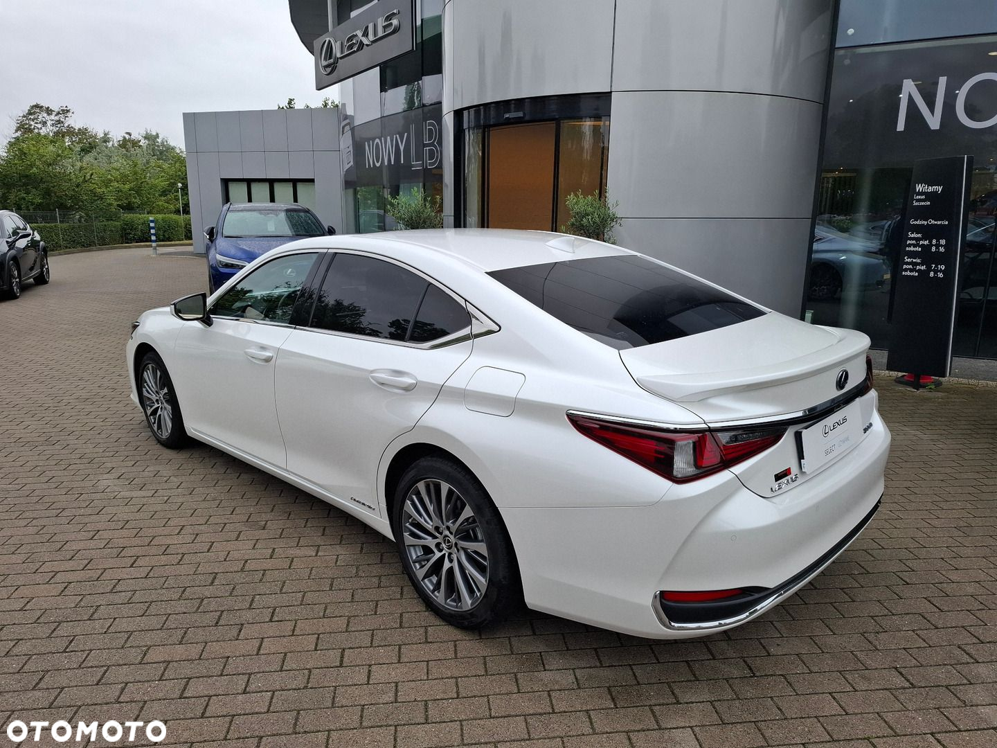 Lexus ES - 3
