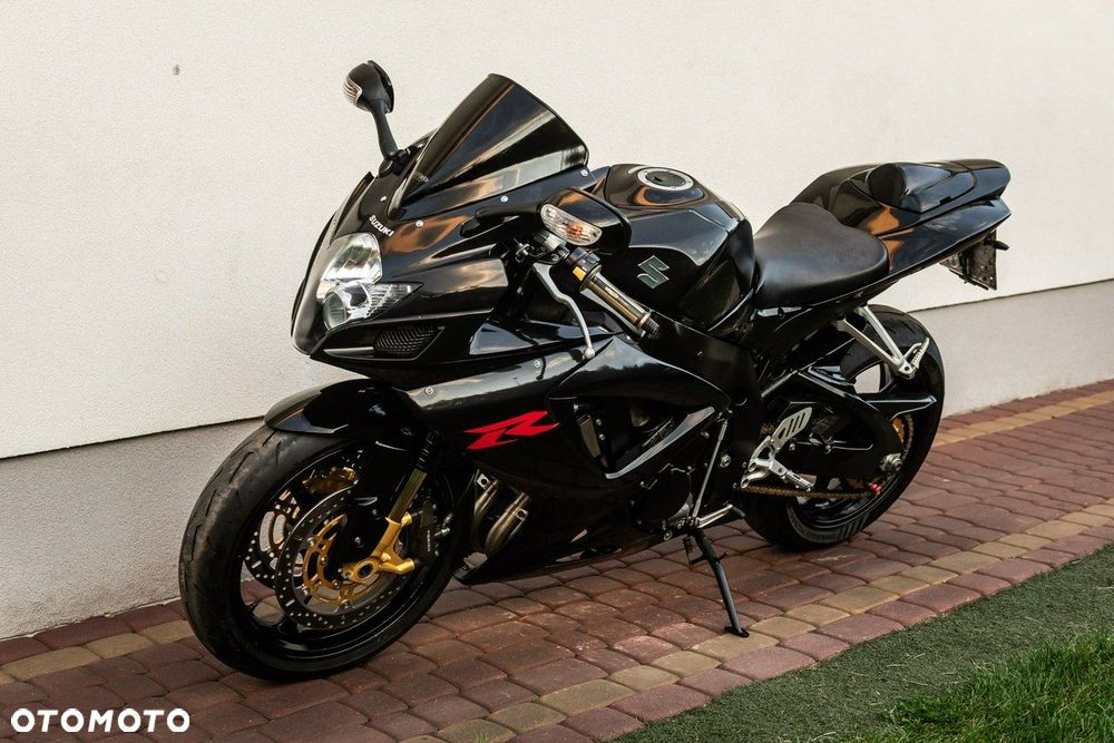 Suzuki GSX-R - 6