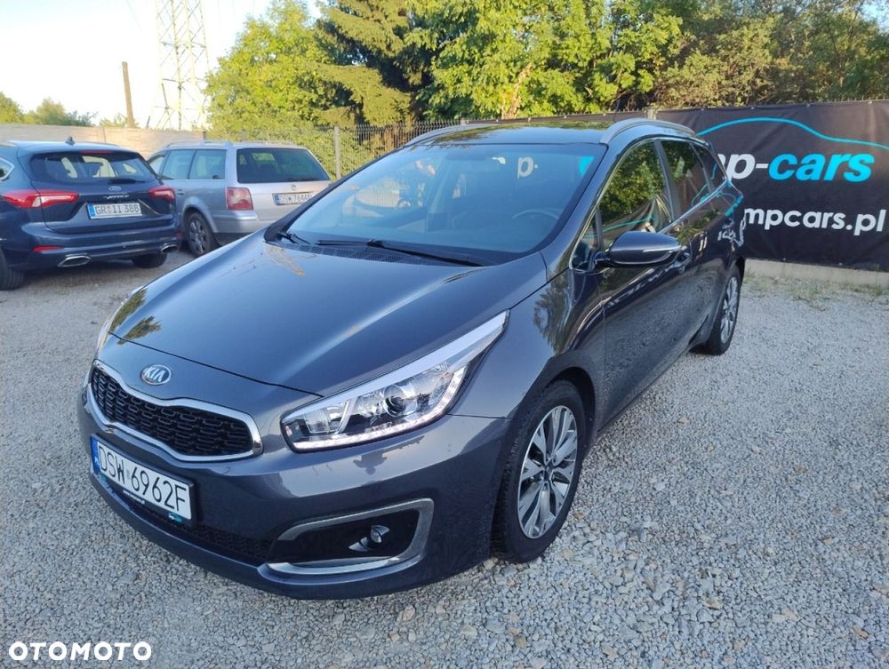 Kia Ceed - 1