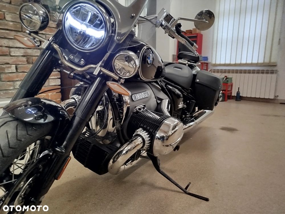 BMW R - 1