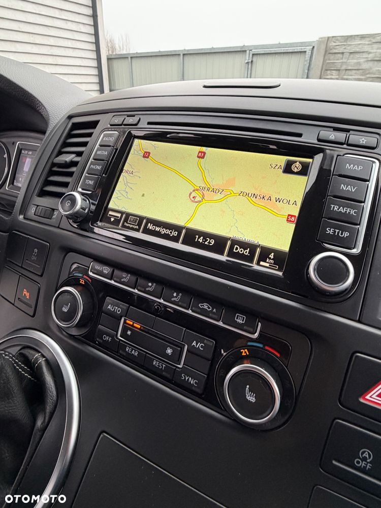 Volkswagen Multivan - 26