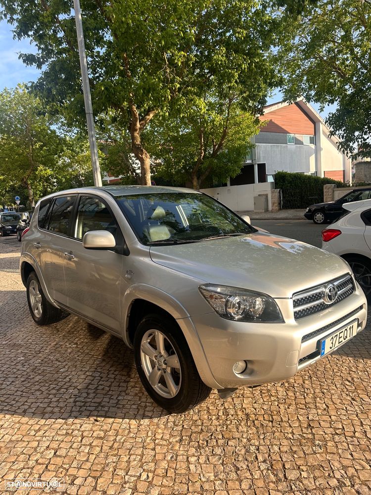 Toyota RAV4 2.2 D-4D X NAVI+RF+BM - 1