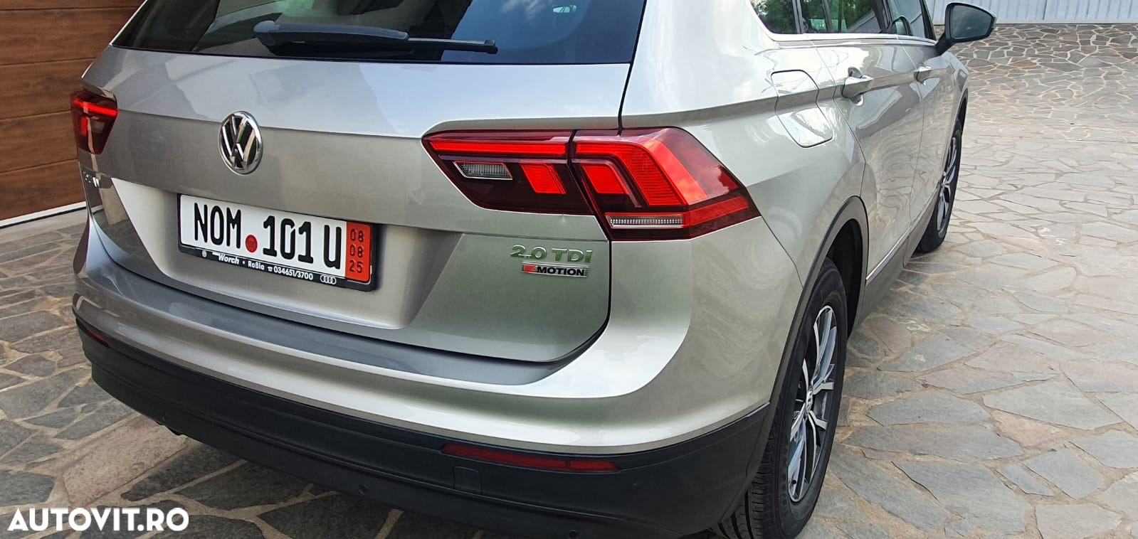 Volkswagen Tiguan - 15
