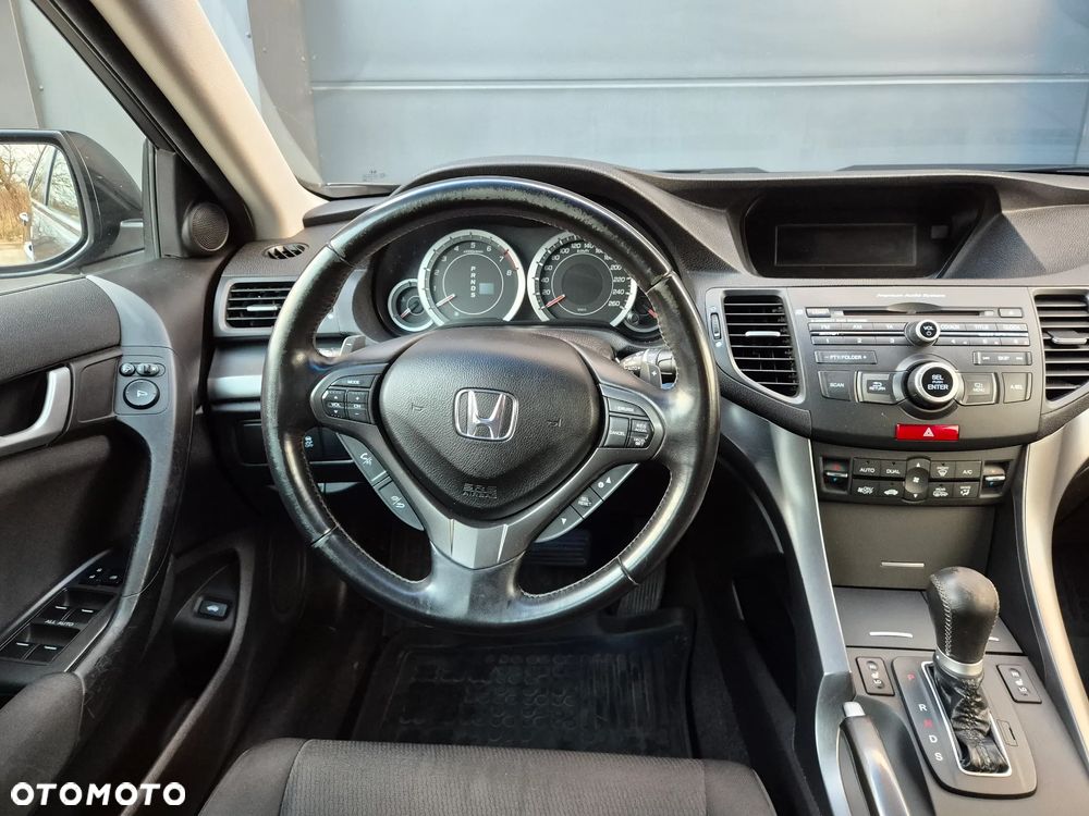 Honda Accord 2.0 Executive - 15