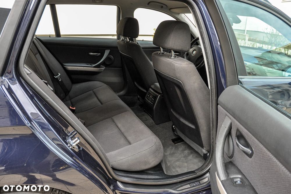 BMW Seria 3 - 12