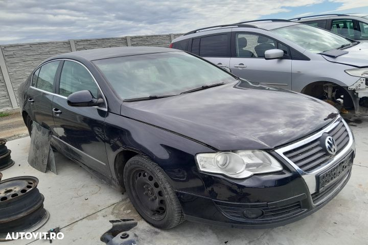 Carcasa filtru motorina 3C0127400D 3C0127399H Volkswagen VW Passat B6 - 5