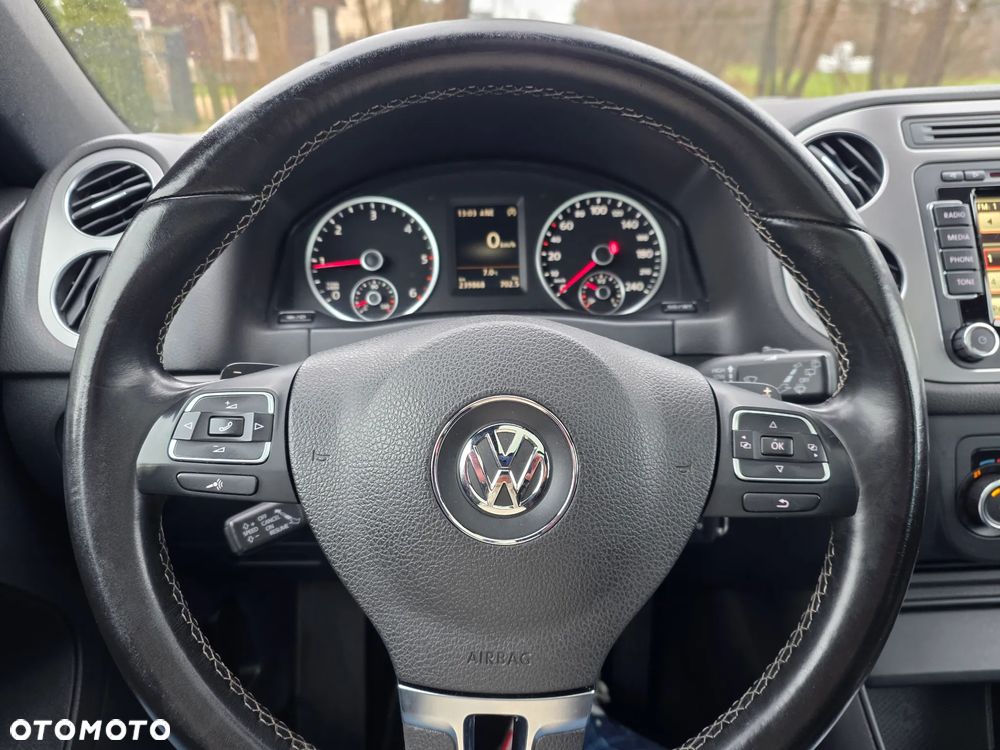 Volkswagen Tiguan 2.0 TDI DPF 4Motion BlueMotion Technology DSG Lounge Sport & Style - 33