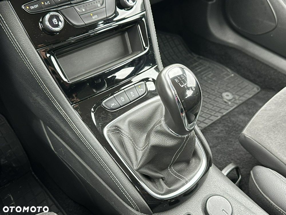 Opel Astra - 25