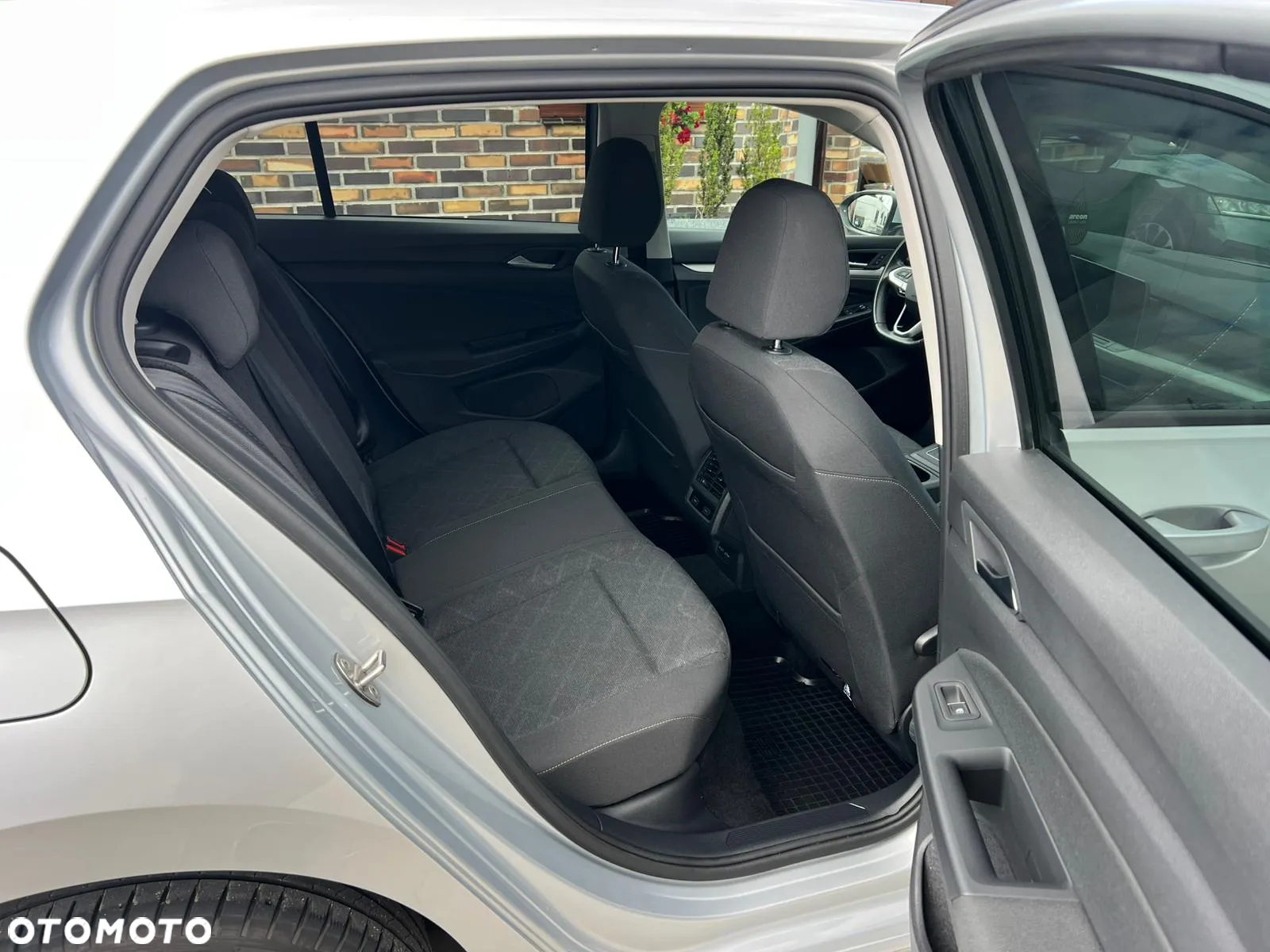 Volkswagen Golf 2.0 TDI SCR Active - 12