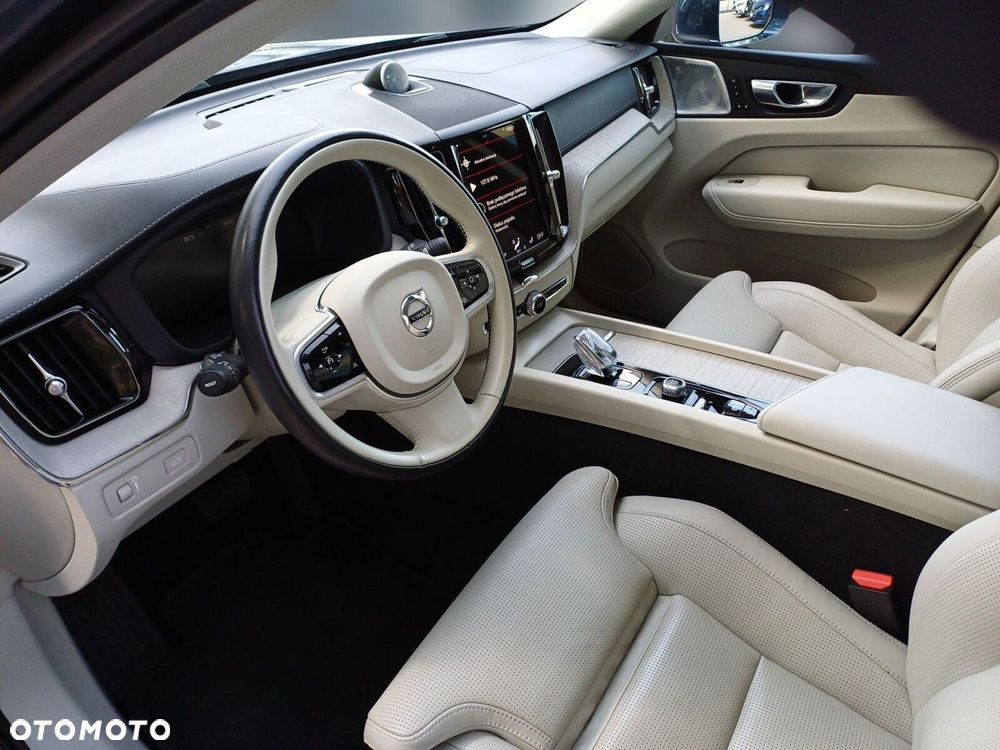 Volvo XC 60 B5 D AWD Inscription - 10