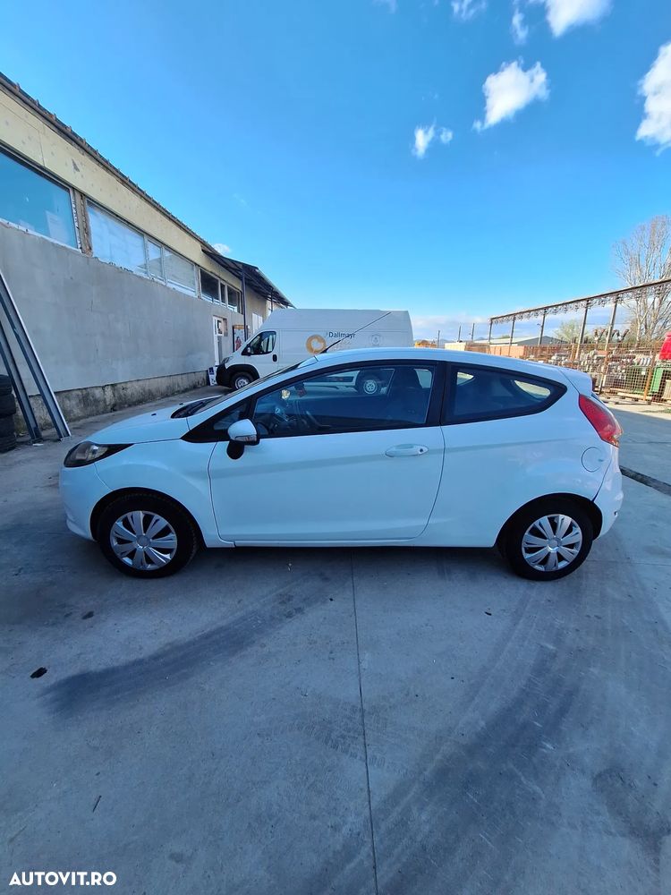 Ford Fiesta 1.4 TDCI Ambiente - 1