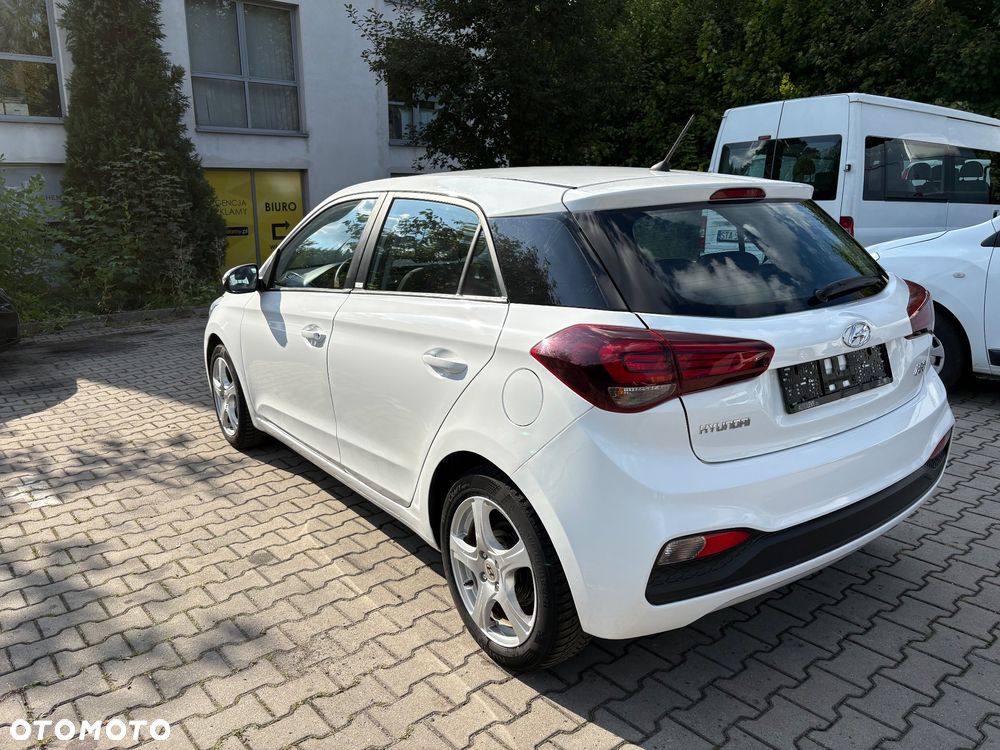 Hyundai i20 1.2 Classic + - 3